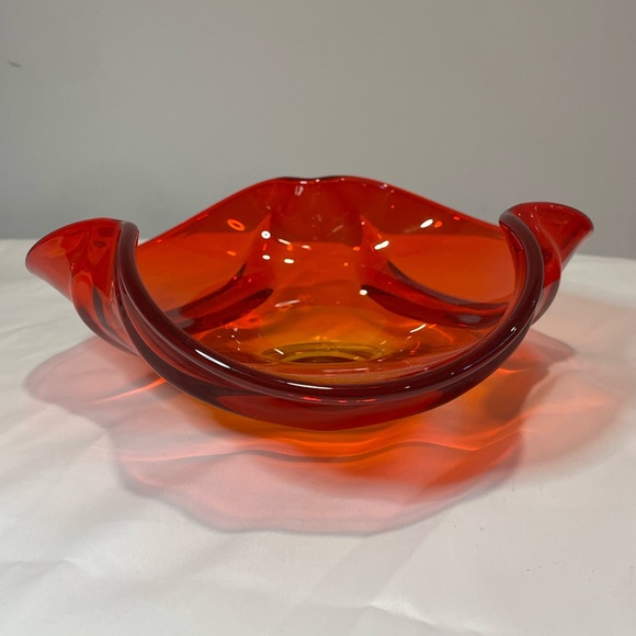 Glass Viking Serving Bowl in Orange - Picture 2 of 6